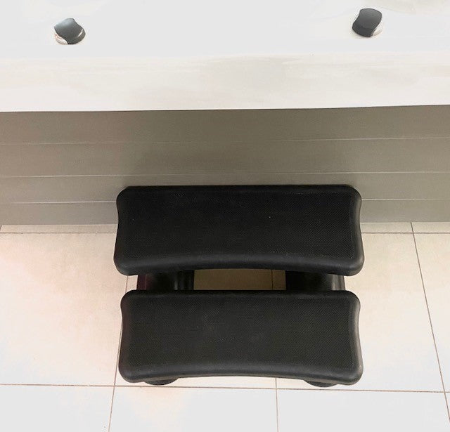 2 Tier Eterna Step Black | Slip-Resistant