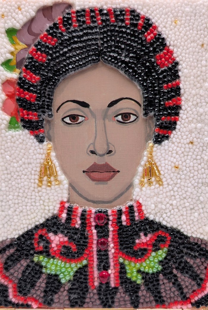 71.  Folclorica
