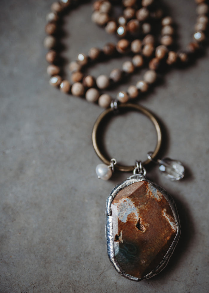 Agate Necklace - Natural Beeding color