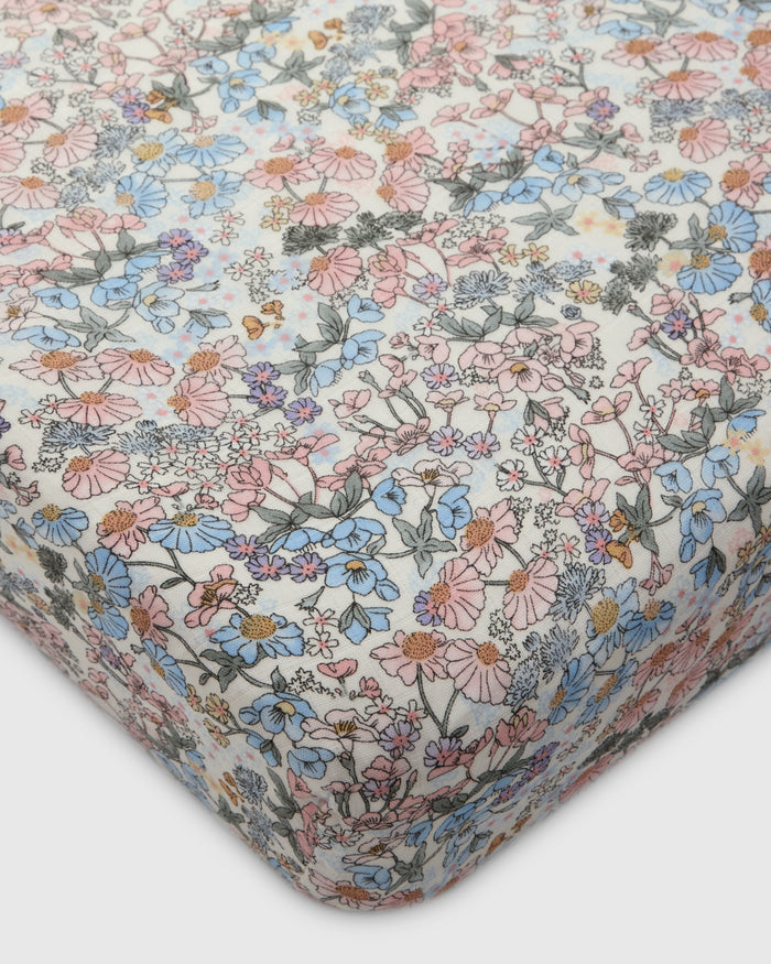 Loulou Lollipop muslin fitted crib sheet in English Garden for US standard crib — front view on white background