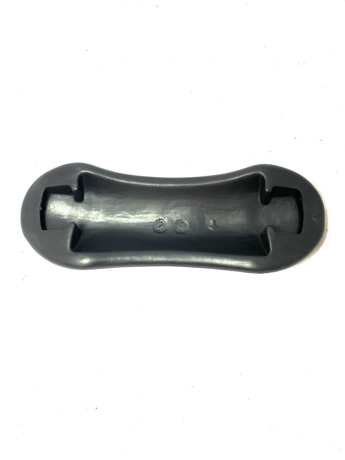 Cyclone Headrest 2019 & Silver Spas -  Black