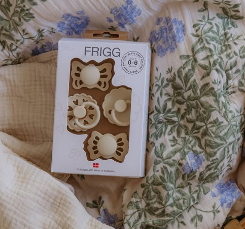 FRIGG Baby's First Pacifier Set – 4-Pack Newborn Dummy