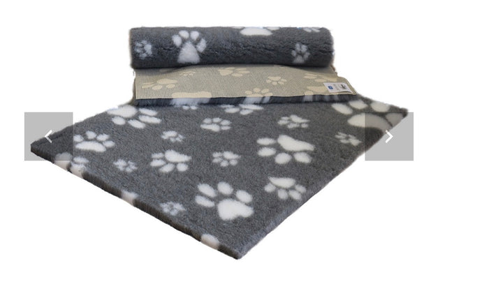 Non-Slip Multi Paw Vetfleece 1m x 0.75m