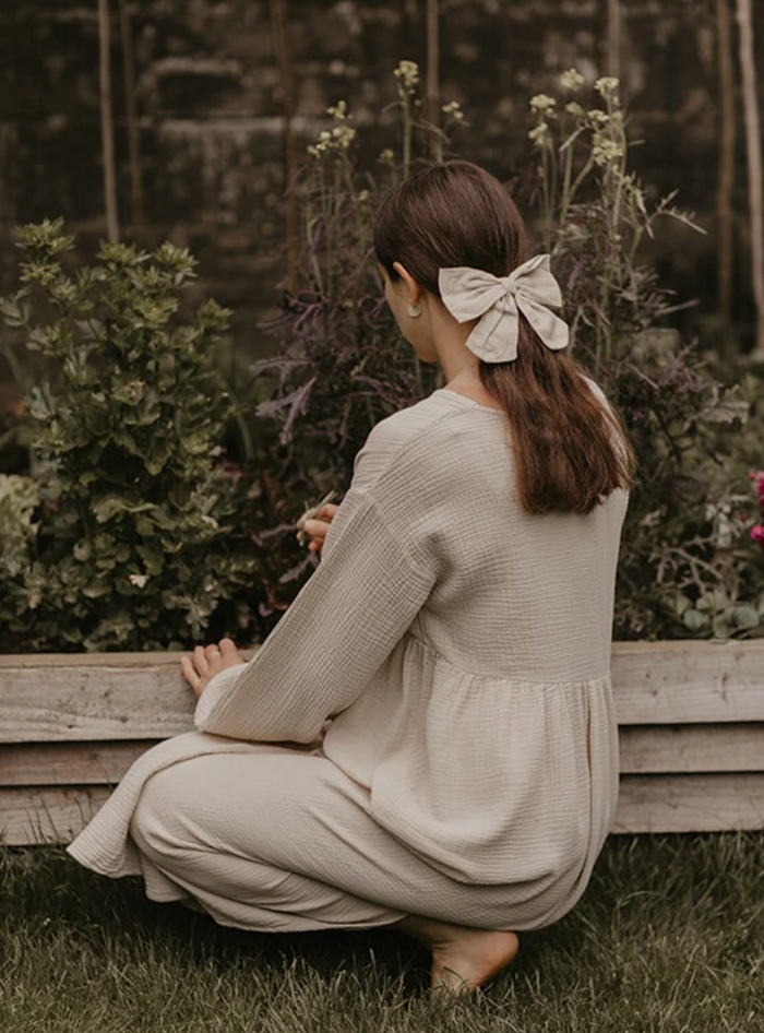 The Old-Fashioned Bow - Women's