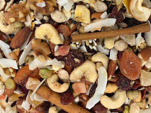 Versele-Laga Goldenfeast Madagascar Blend 3lb