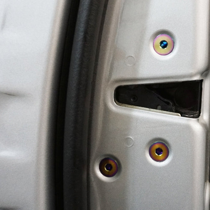 ZSPEC Titanium Door-Jams Hardware Kit for the Nissan Skyline GTR R34

Grade-5 Titanium (40-45% weight-savings, non-corrosive)

Engines: RB26DETT